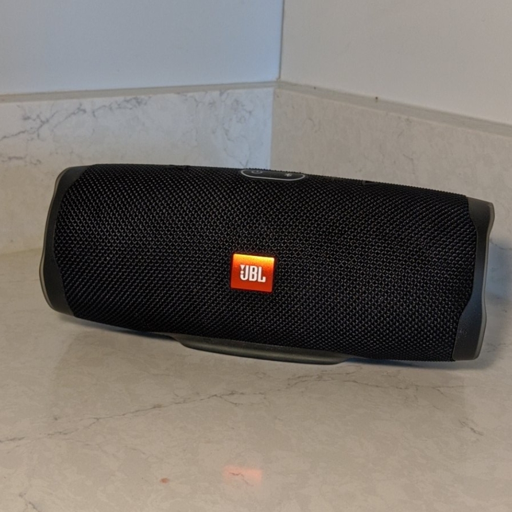 JBL Charge 4